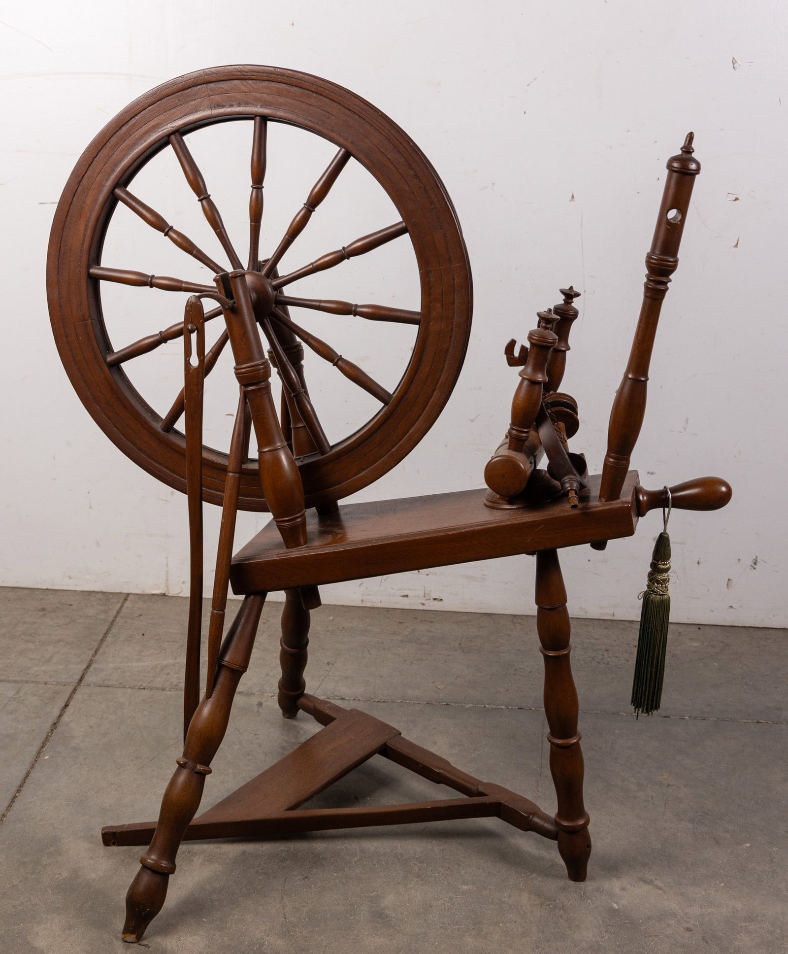 Antique Wooden Spinning Wheel (1 of 3)