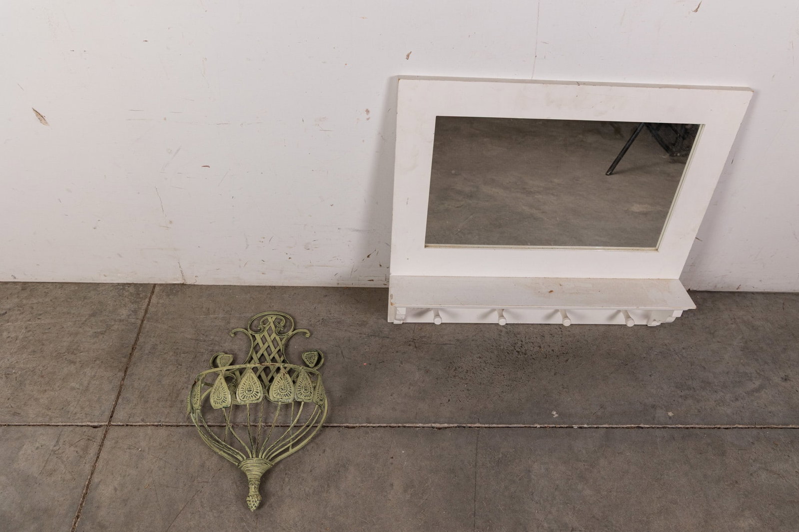 Pair of Modern Wall Decor: Pair of Modern Wall Decor Size 22" x 25" x 5" Literature Brooks Auction – Online Auction Terms & Conditions Contact: (856) 694-2960 | info@brooks.auction READ BEFORE YOU BID: We want you to