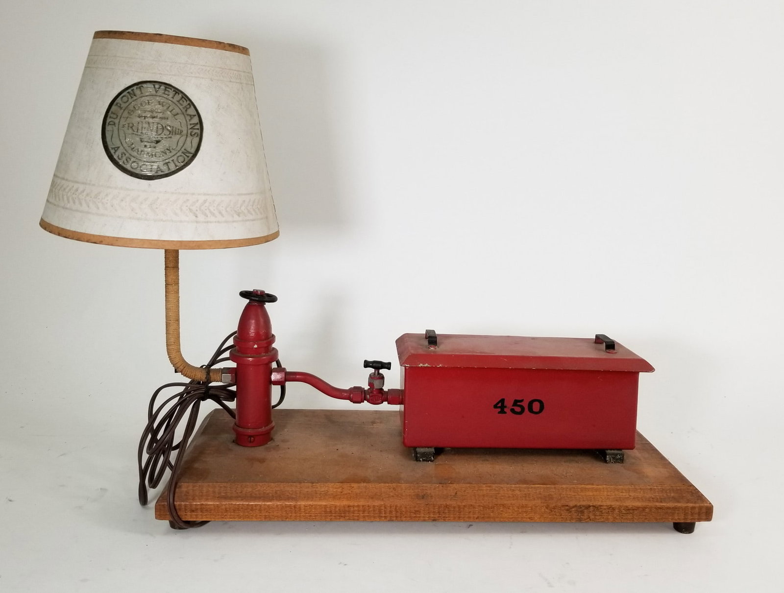 Vintage Industrial Table Lamp: Vintage Industrial Table Lamp Size 15" x 18" x 8" Literature Brooks Auction – Online Auction Terms & Conditions Contact: (856) 694-2960 | info@brooks.auction READ BEFORE YOU BID: We want you to