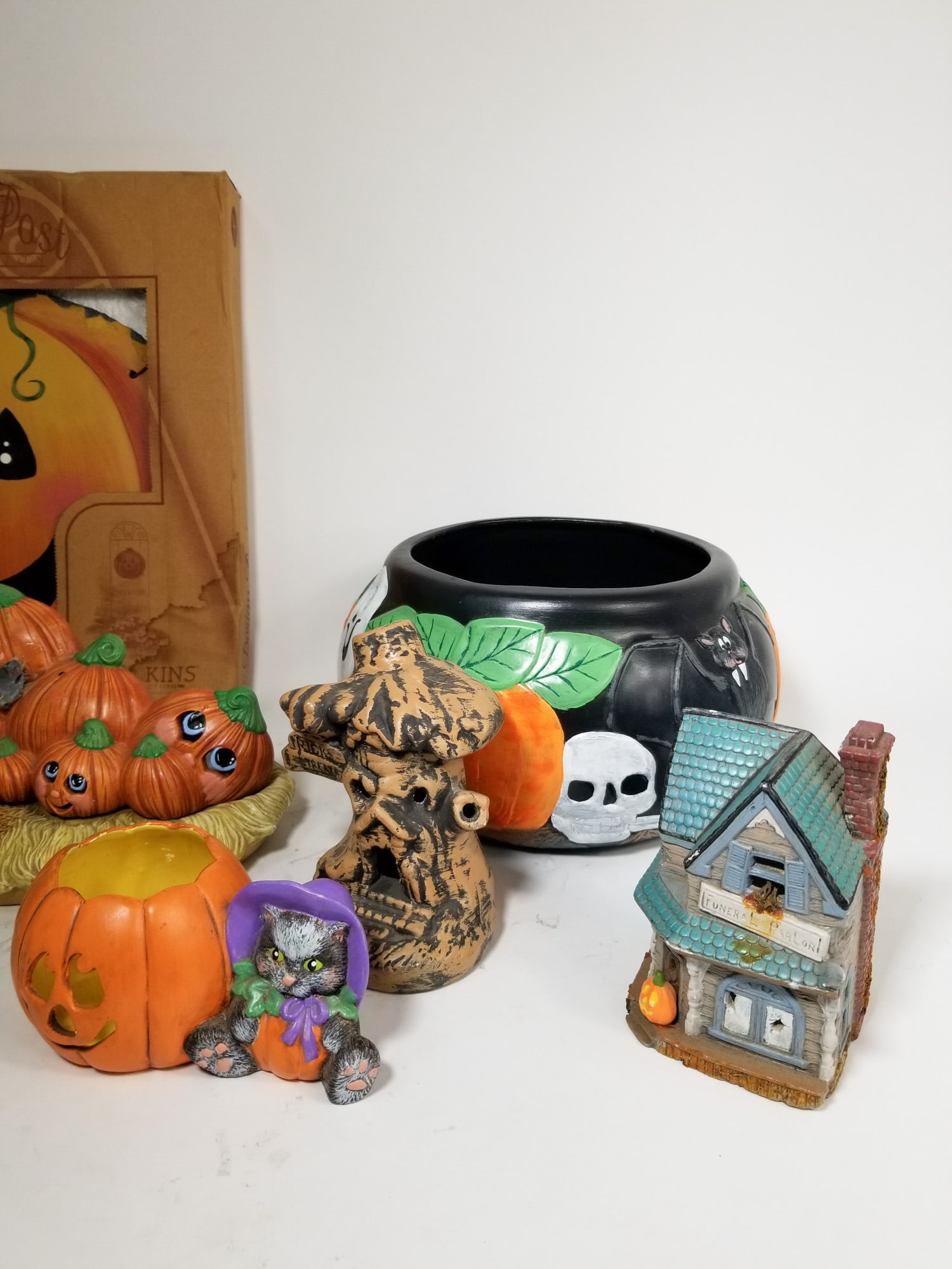 Assorted Halloween Decor ft. Elaine Thompson's "Bookin Collection" Pumpkin Sign - 5
