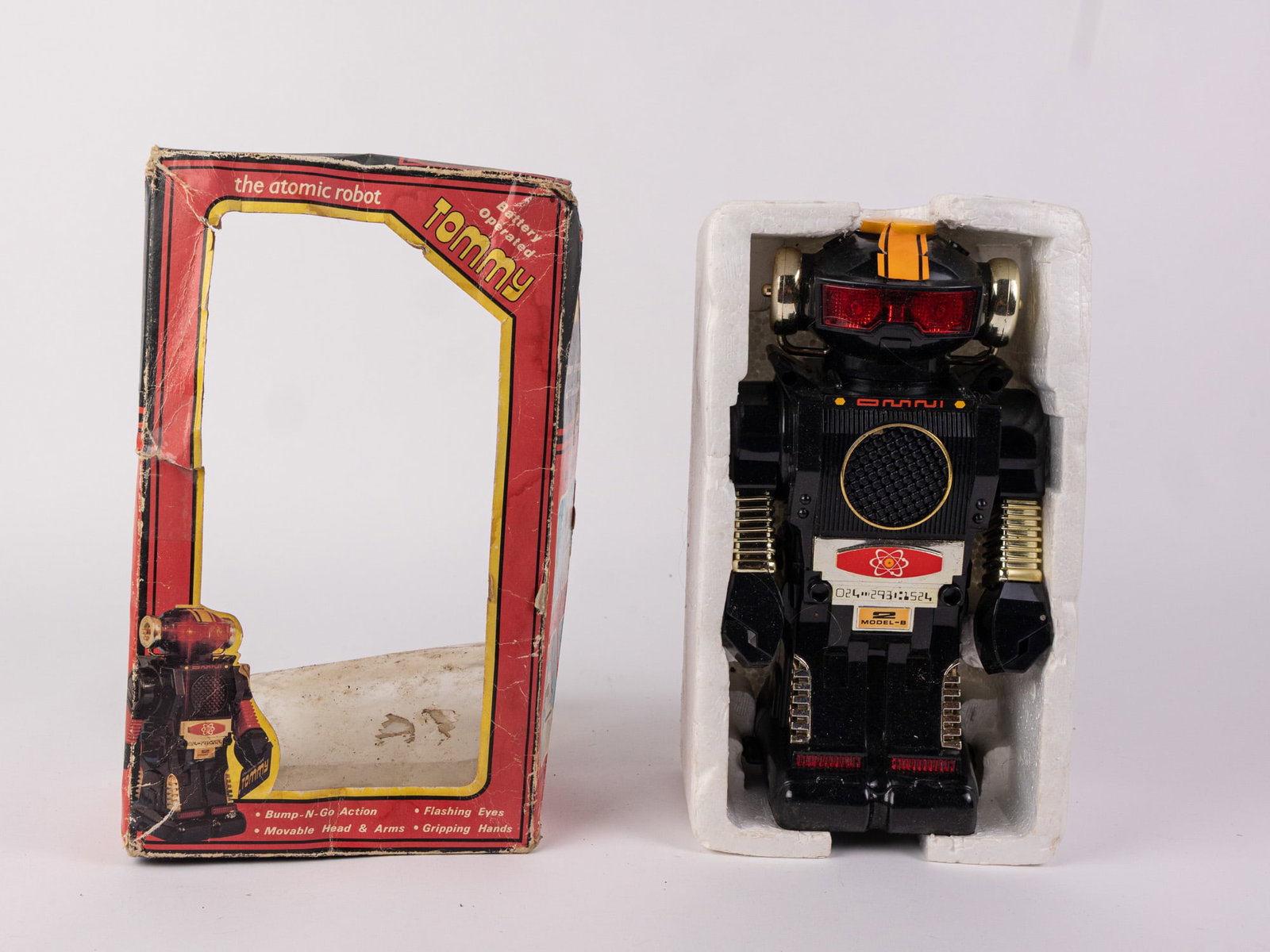 Vintage Tommy the Atomic Robot 1984: Vintage Tommy the Atomic Robot 1984 Size 11" x 7" x 5" Literature Brooks Auction – Online Auction Terms & Conditions Contact: (856) 694-2960 | info@brooks.auction READ BEFORE YOU BID: We want