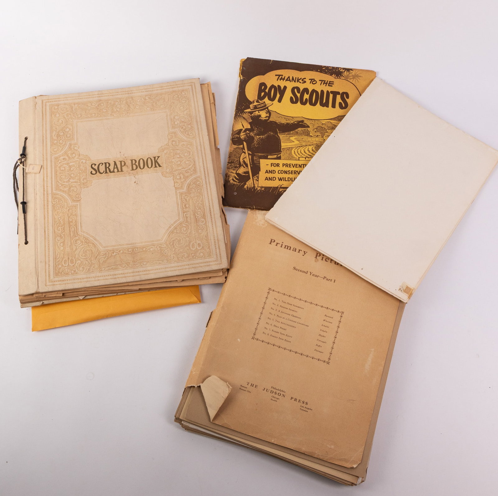 Vintage Ephemera Assortment (1 of 5)
