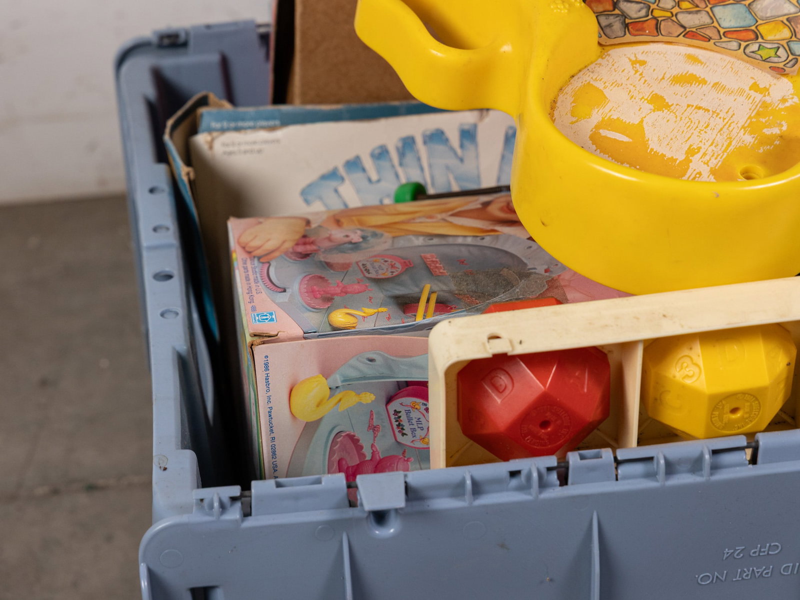 Assortment of Vintage Toys & Games ft. Tickle Me Elmo - 3
