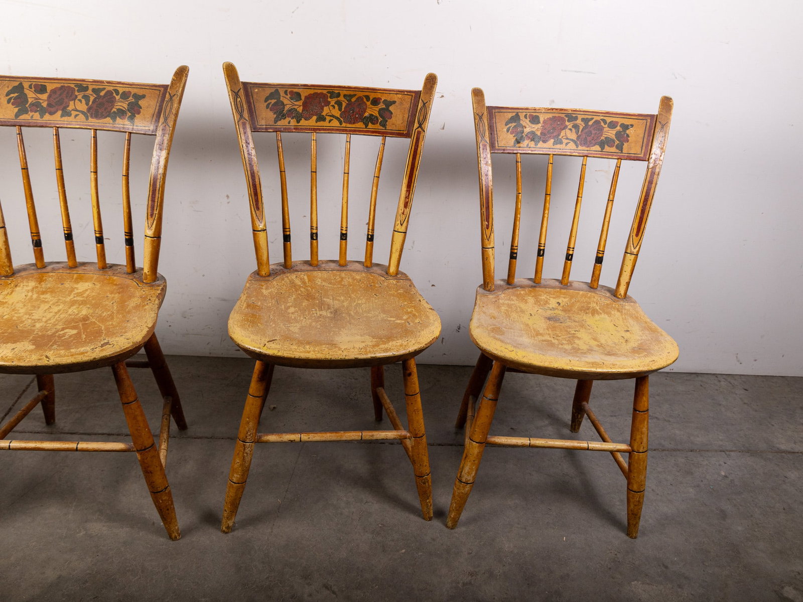 Set of Four Antique Floral Motif Painted Wooden Dining Chairs c. 1810-1820 - 3