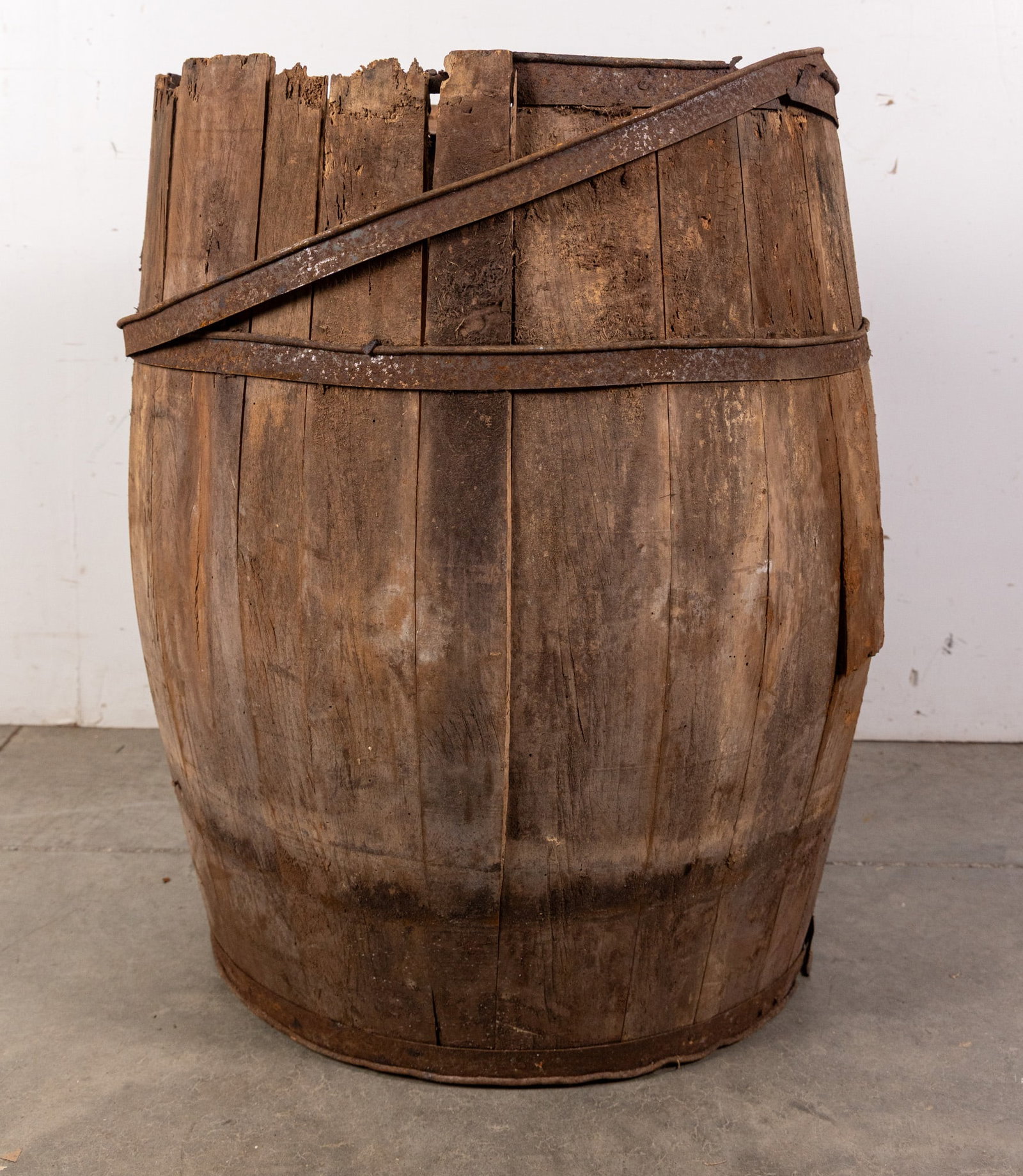 Vintage Wooden Barrel (1 of 3)