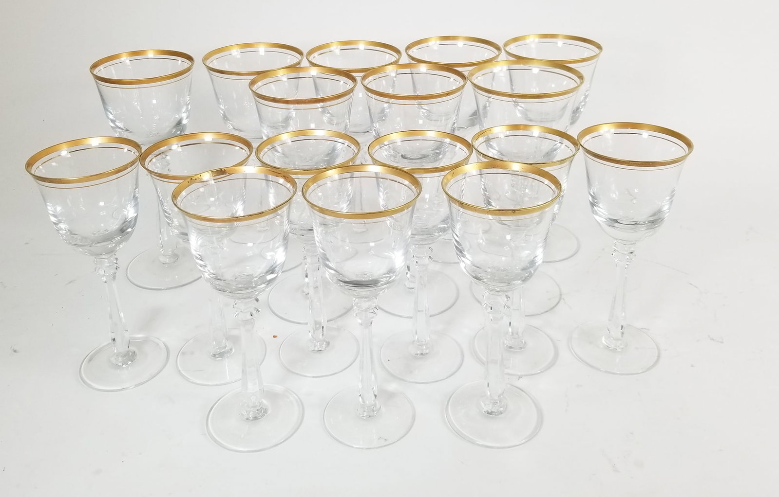 Lot of Lenox Glass Stemware Goblets: Lot of Lenox Glass Stemware Goblets Literature Brooks Auction – Online Auction Terms & Conditions Contact: (856) 694-2960 | info@brooks.auction READ BEFORE YOU BID: We want you to feel