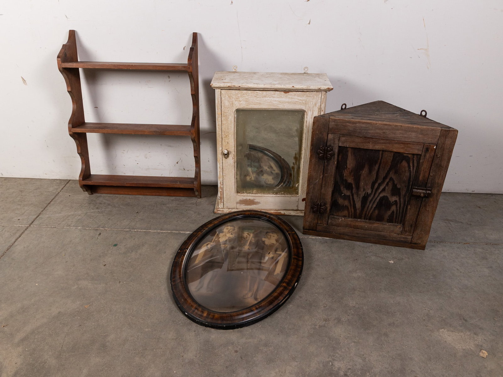 Four Pieces of Wall Decor ft. Medicine Cabinet: Four Pieces of Wall Decor ft. Medicine Cabinet Size 21" x 16" x 7" Literature Brooks Auction – Online Auction Terms & Conditions Contact: (856) 694-2960 | info@brooks.auction READ BEFORE YOU