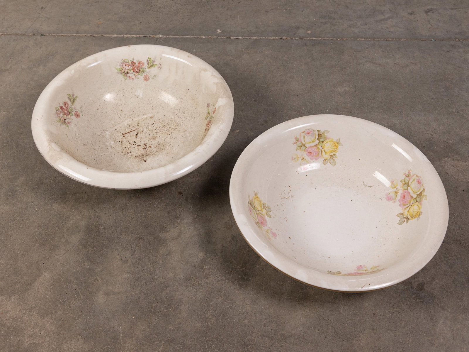 Two Vintage Ceramic Wash Basins ft. Elco: Two (2) Vintage Ceramic Wash Basins ft. Elco Size 5" x 16' x 16" Literature Brooks Auction – Online Auction Terms & Conditions Contact: (856) 694-2960 | info@brooks.auction READ BEFORE YOU B
