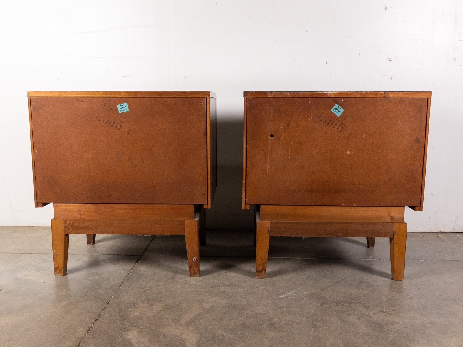 United Furniture Company Diamond Front Pair of MCM Nightstands - 7