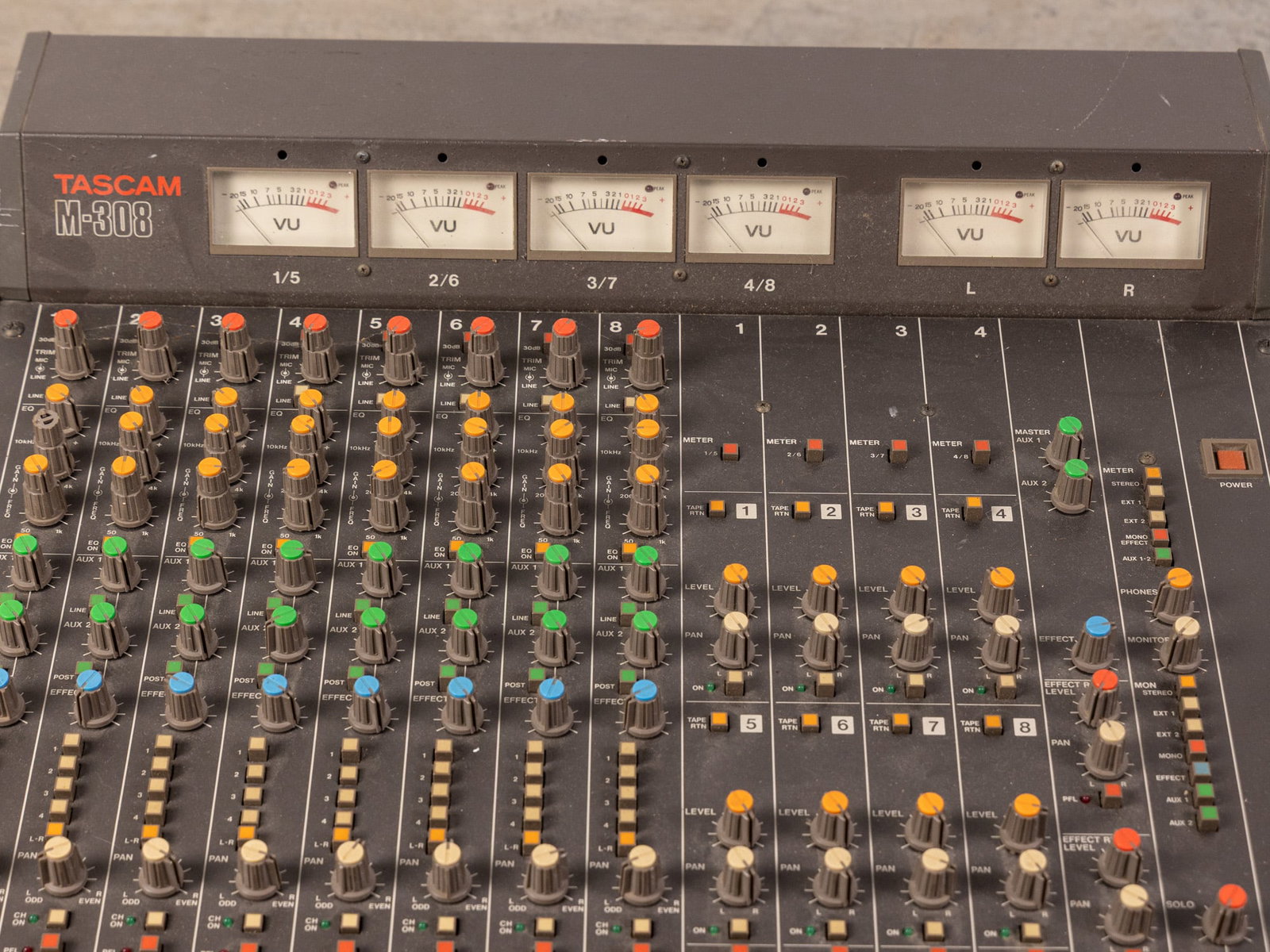 Tascam M-308 Vintage Analogue Mixer - 2