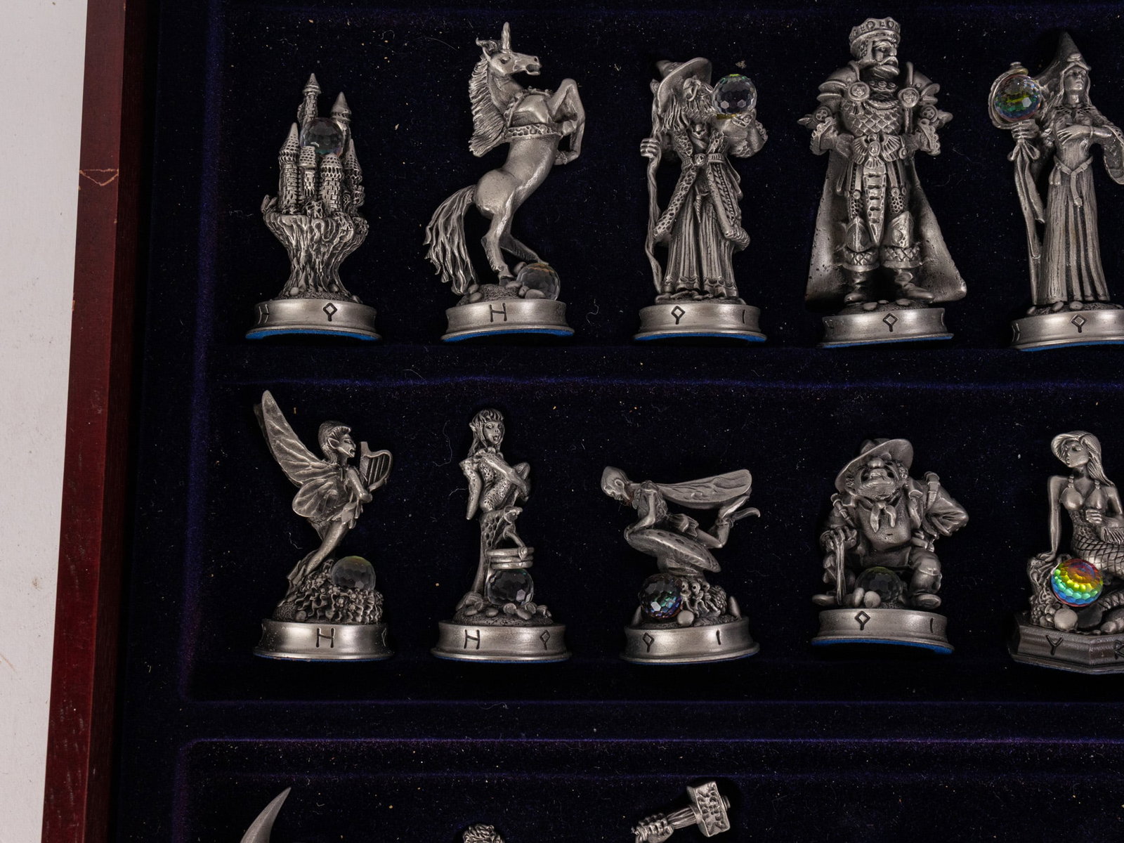 Danbury Mint Fantasy of the Crystal Pewter Chess Set COMPLETE - 4