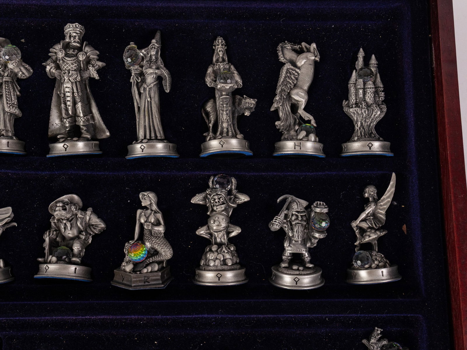 Danbury Mint Fantasy of the Crystal Pewter Chess Set COMPLETE - 5
