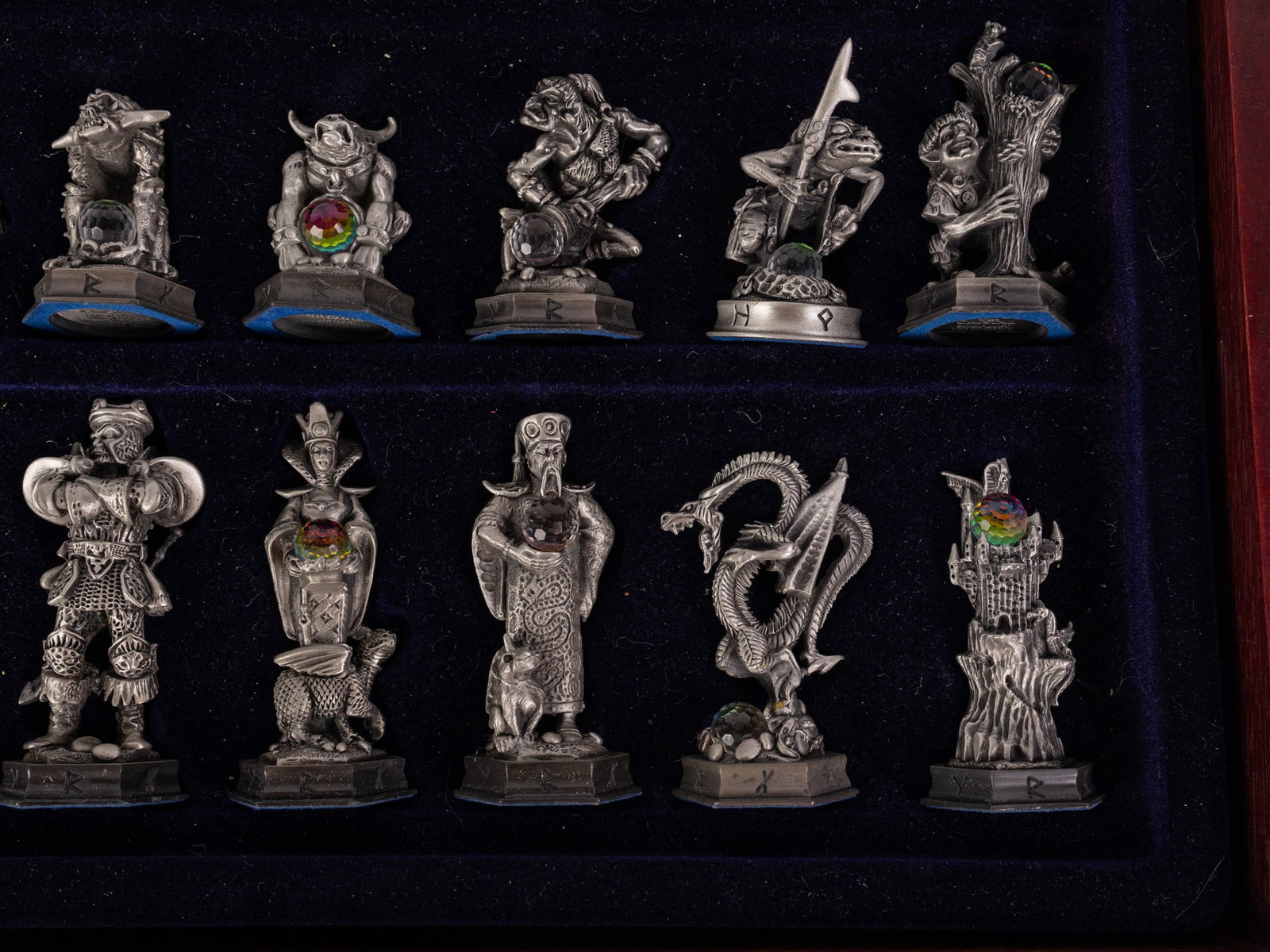Danbury Mint Fantasy of the Crystal Pewter Chess Set COMPLETE - 7
