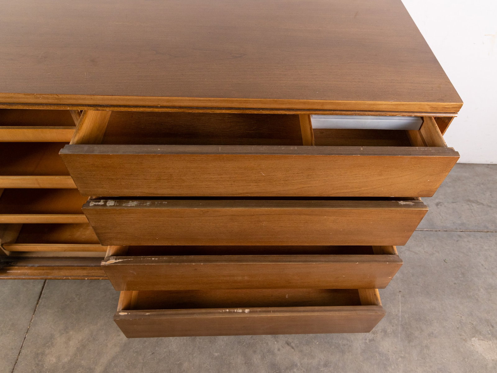 Vintage Mid Century Modern MCM Dresser Console - 3