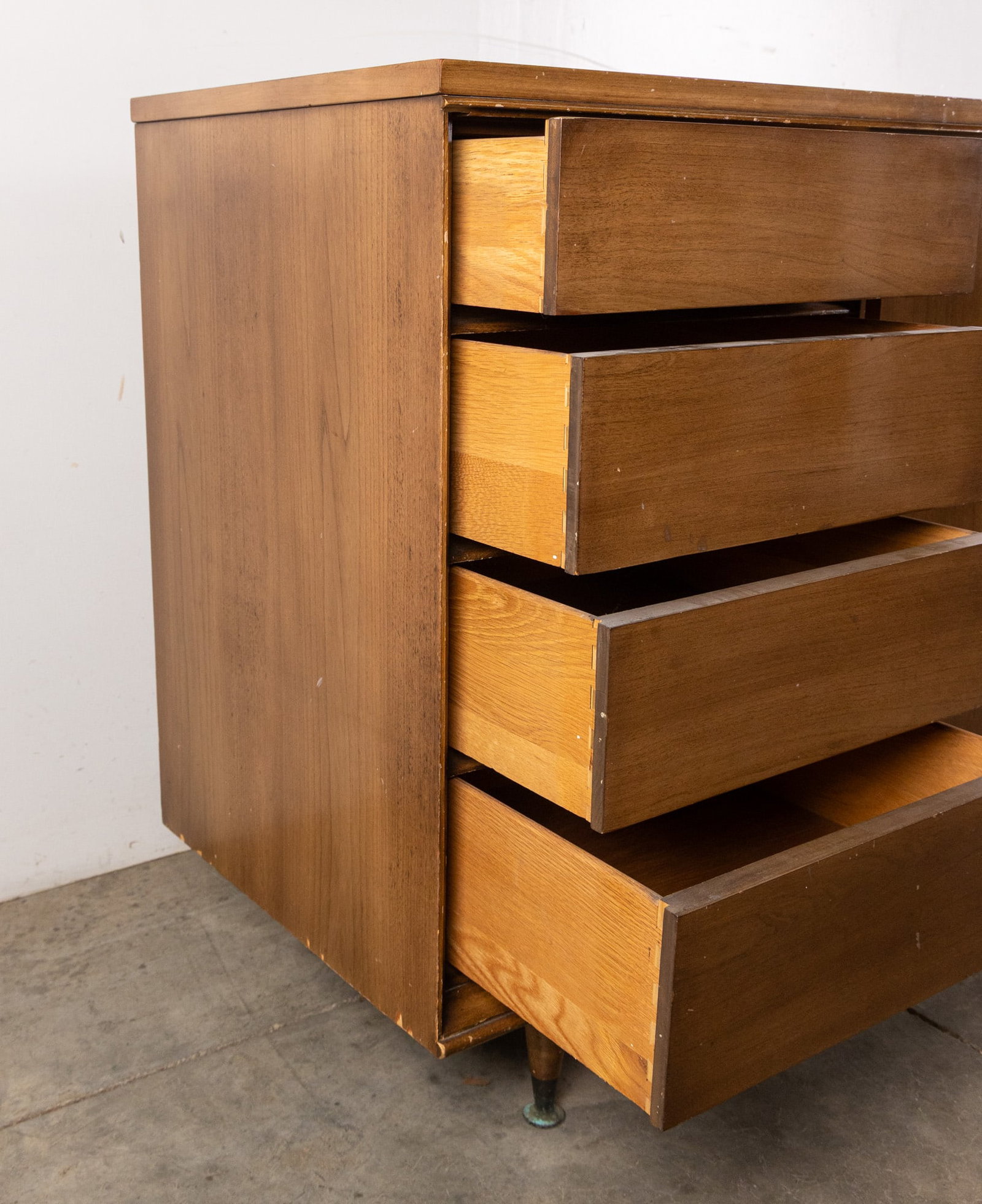 Vintage Mid Century Modern MCM Dresser Console - 4