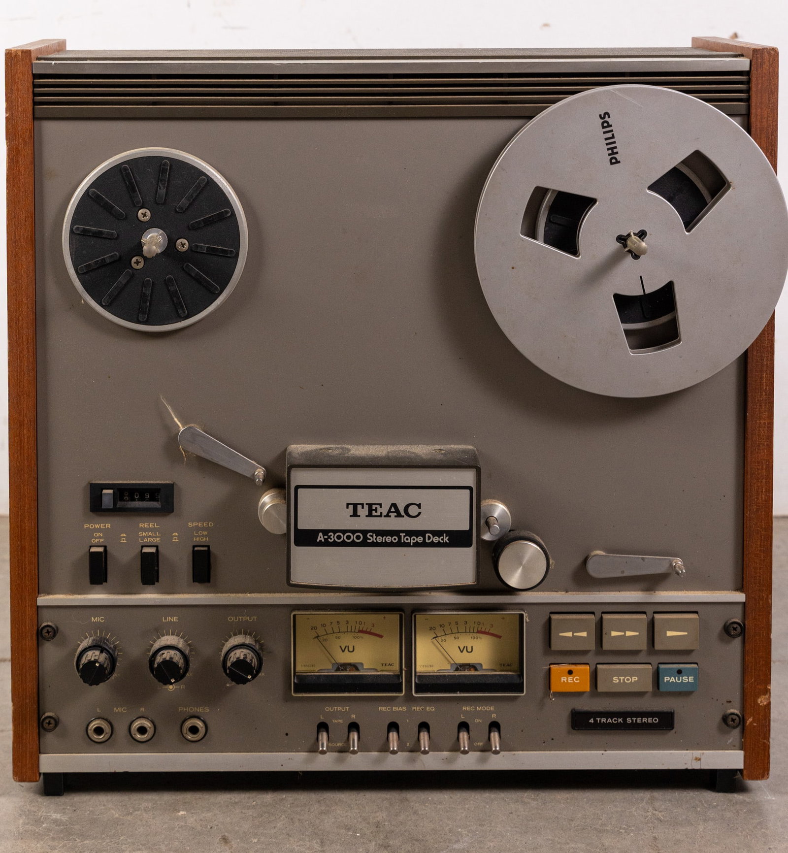 TEAC A-3000 Stereo Tape Deck Reel to Reel Player: TEAC A-3000 Stereo Tape Deck Reel to Reel Player Size 17" x 18" x 7" Literature Brooks Auction – Online Auction Terms & Conditions Contact: (856) 694-2960 | info@brooks.auction READ BEFORE YOU