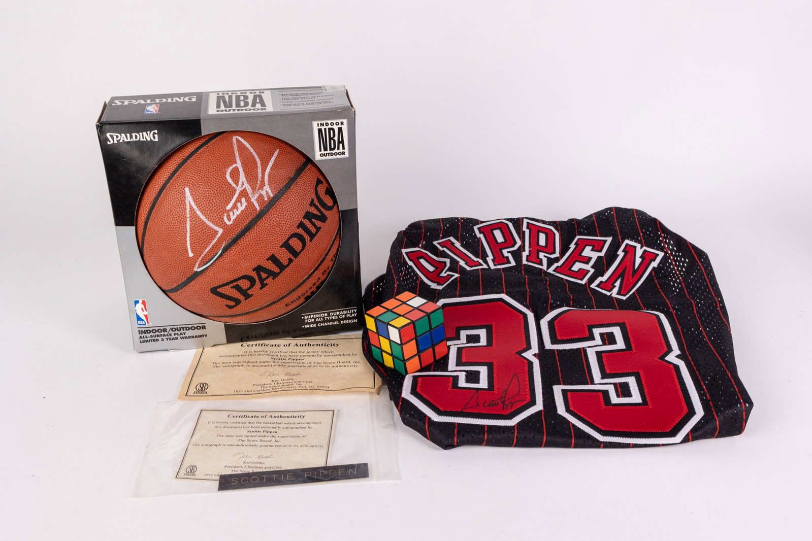 NBA Signed Scottie Pippen Jersey & Basketball with Score Board COA - 2