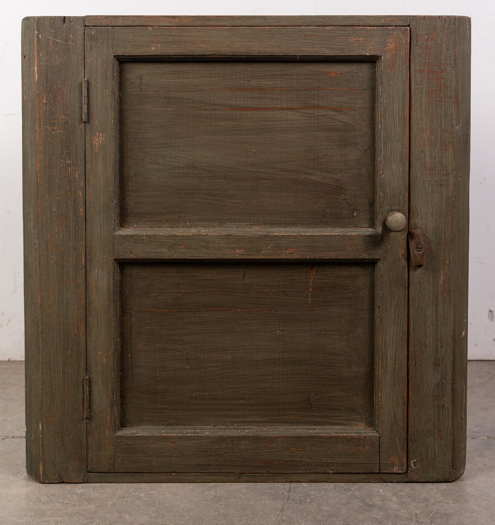 Antique Wooden Primitive Wall Mounted Corner Cabinet: Antique Wooden Primitive Wall Mounted Corner Cabinet Size 23" x 22" x 12" Literature Brooks Auction – Online Auction Terms & Conditions Contact: (856) 694-2960 | info@brooks.auction READ BEFORE