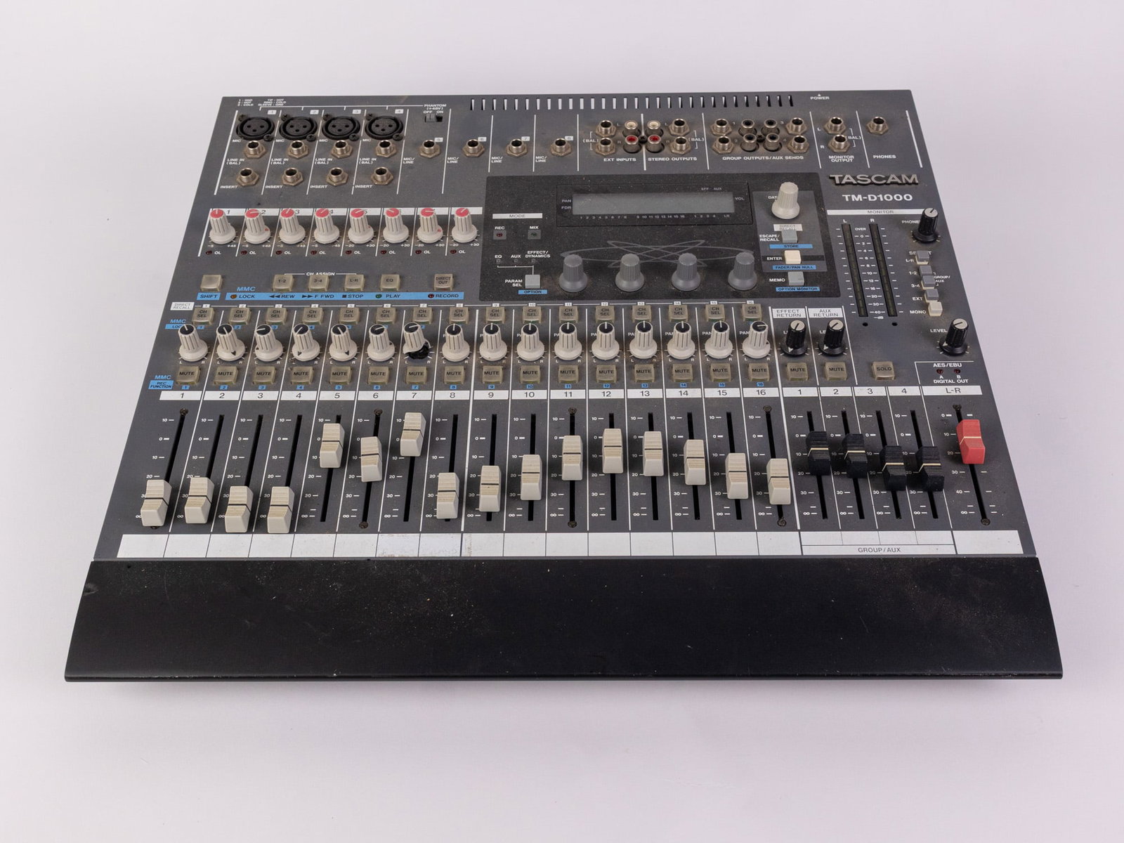 Tascam TM-D1000 Digital Mixer: Tascam TM-D1000 Digital Mixer Size 4" x 17" x 17" Literature Brooks Auction – Online Auction Terms & Conditions Contact: (856) 694-2960 | info@brooks.auction READ BEFORE YOU BID: We want you to