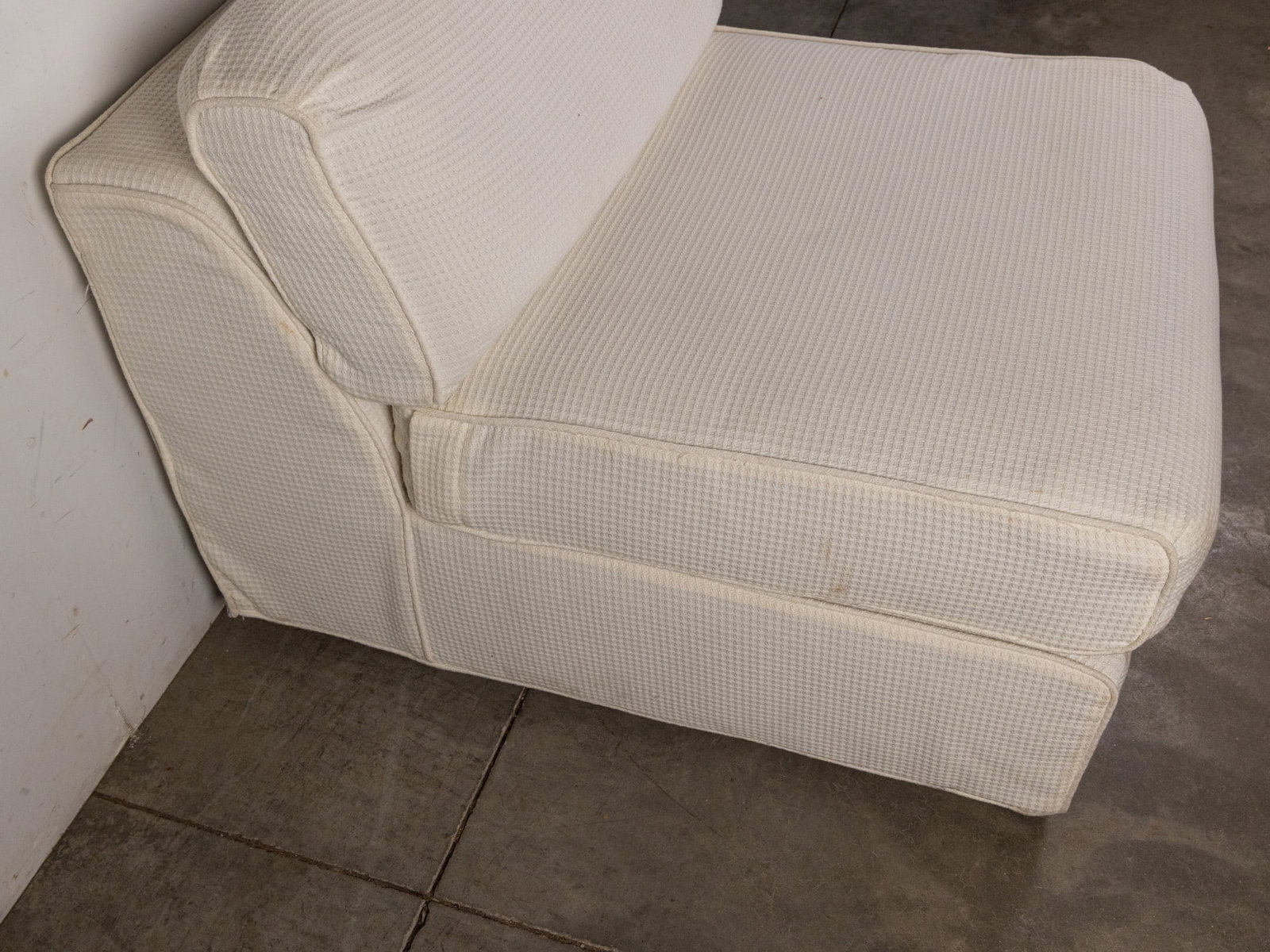 Modern Style Contemporary Upholstered Chair - 2