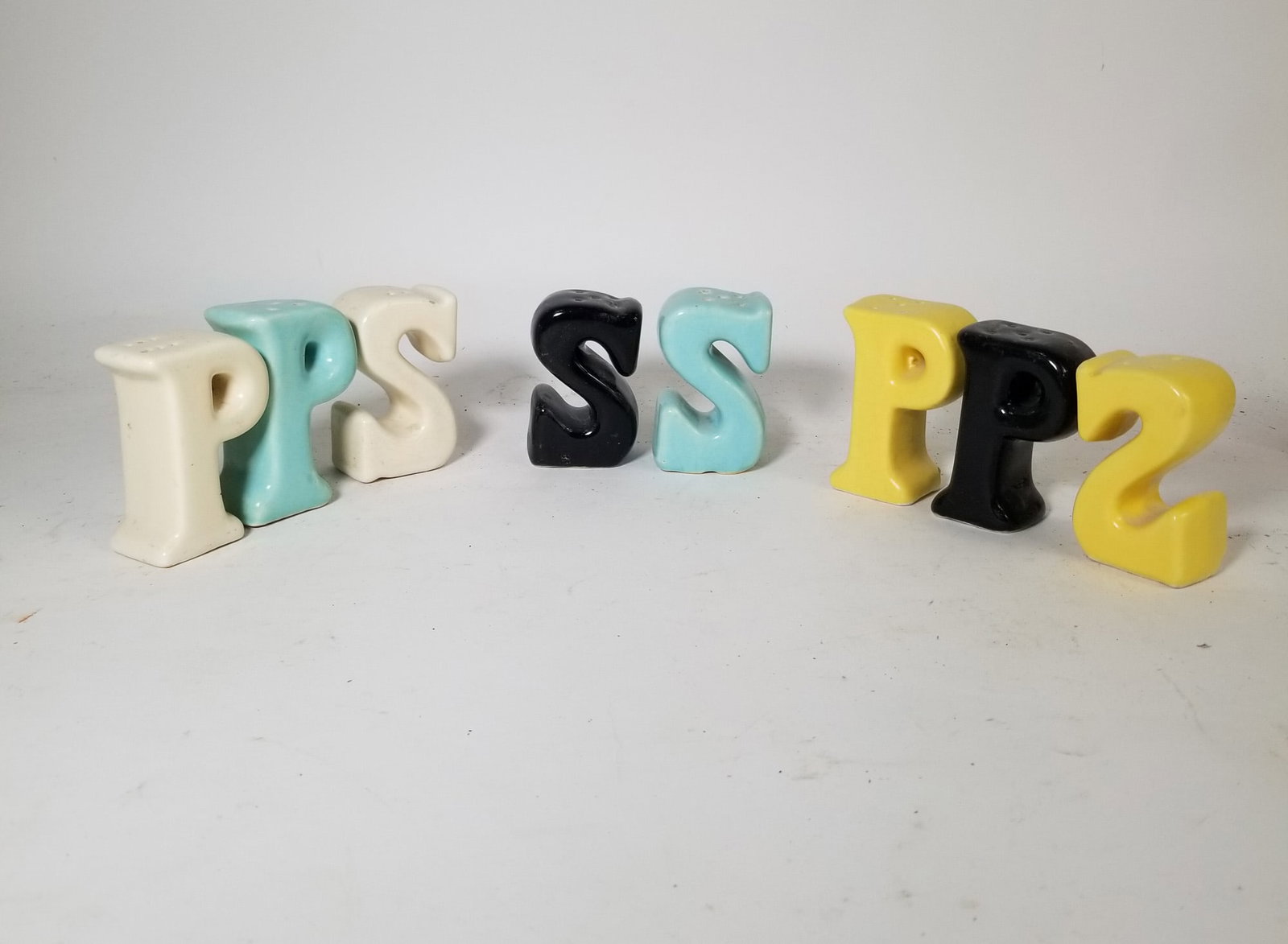 Vintage Ceramic "S" and "P" Salt and Pepper Shakers (1 of 2)