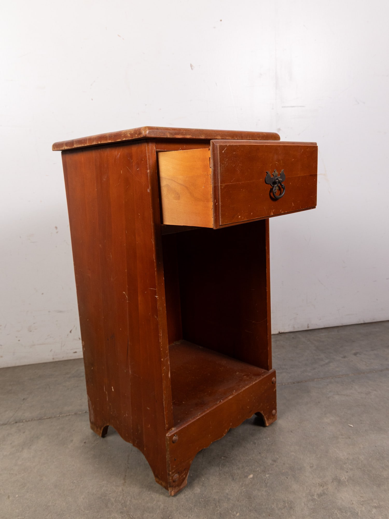 Vintage One Drawer Primitive Style Nightstand - 3