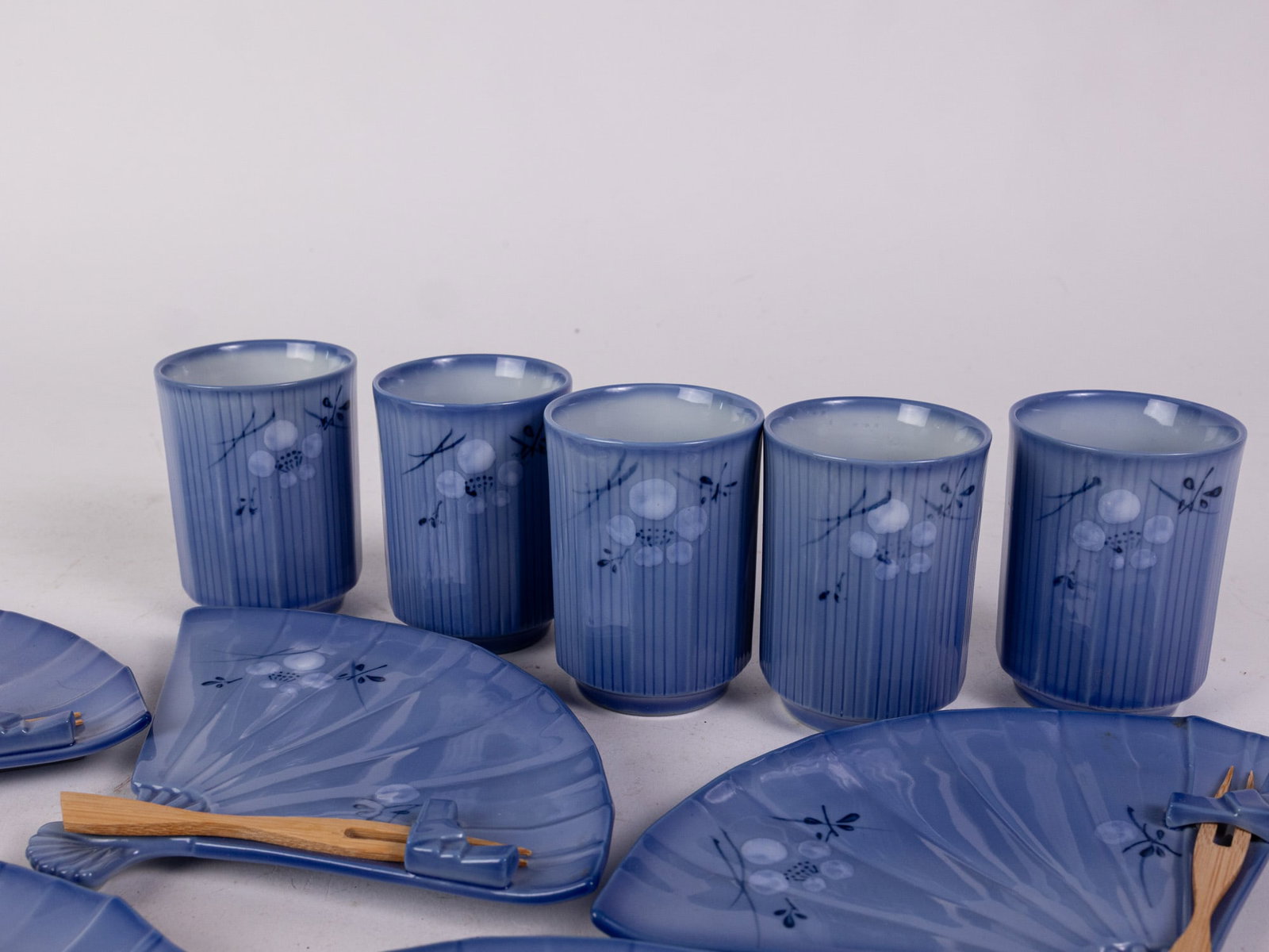 Japanese Miro Ware Set ft. Fan-Shaped Dessert Plates - 5