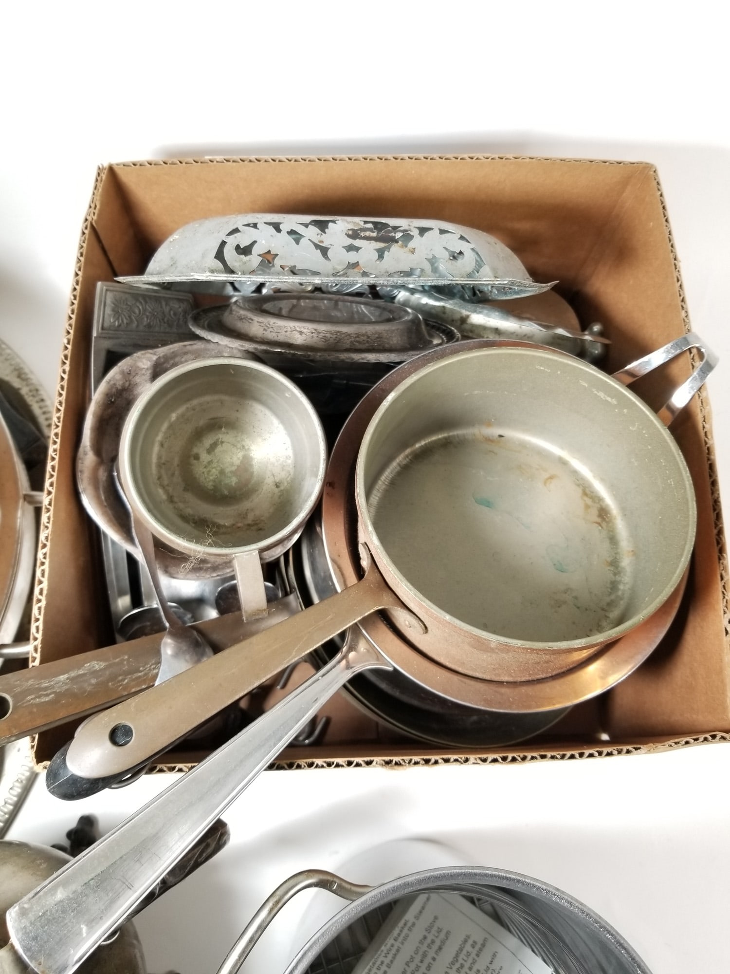 Assortment of Primitive Kitchenware ft. Faberware Skillet 344A - 2