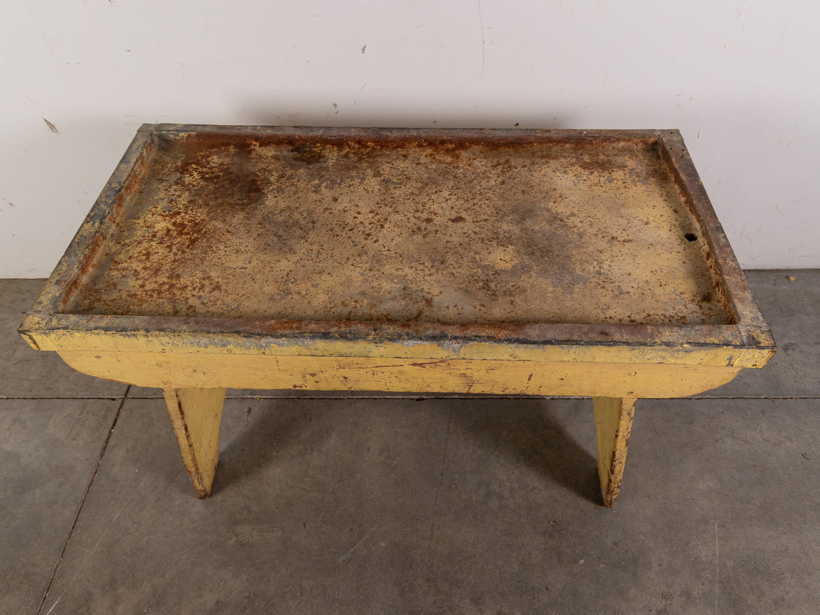 Antique Primitive Workbench with Metal Lining - 2