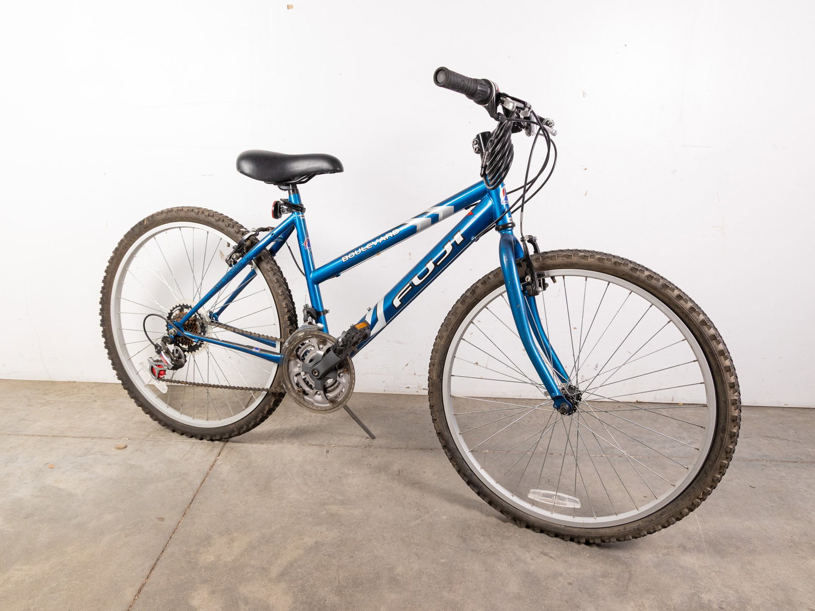 Fuji Boulevard Mountain Bike: Fuji Boulevard Mountain Bike Literature Brooks Auction – Online Auction Terms & Conditions Contact: (856) 694-2960 | info@brooks.auction READ BEFORE YOU BID: We want you to feel confident when b