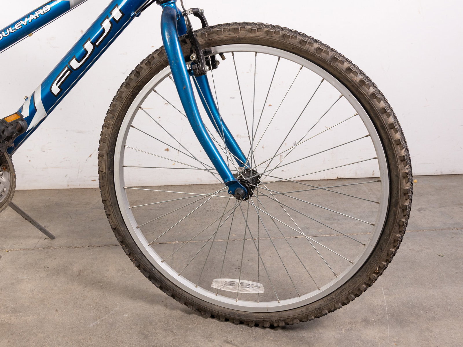 Fuji Boulevard Mountain Bike - 5