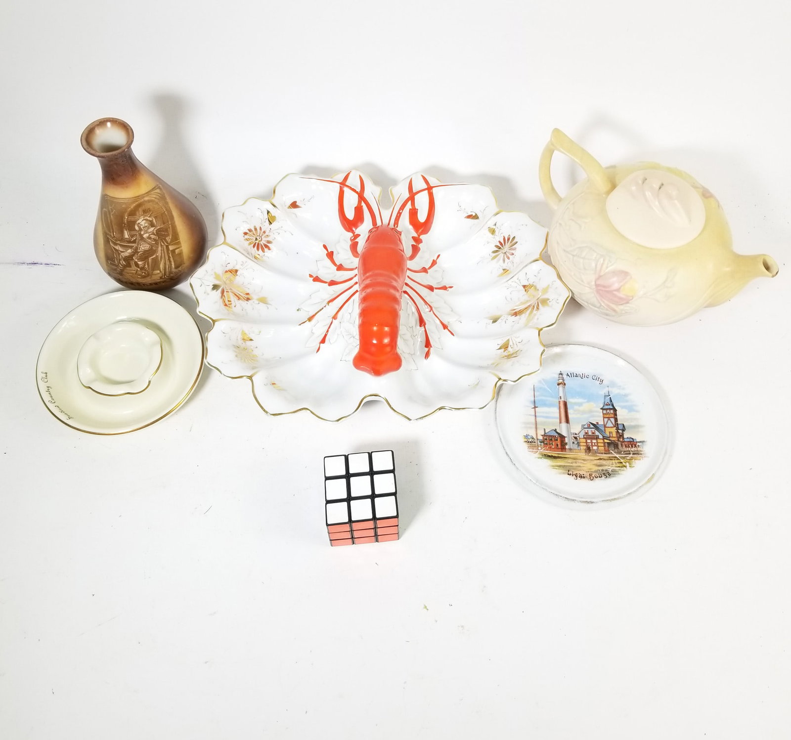 Assortment of Ceramic Novelty Decor - 2