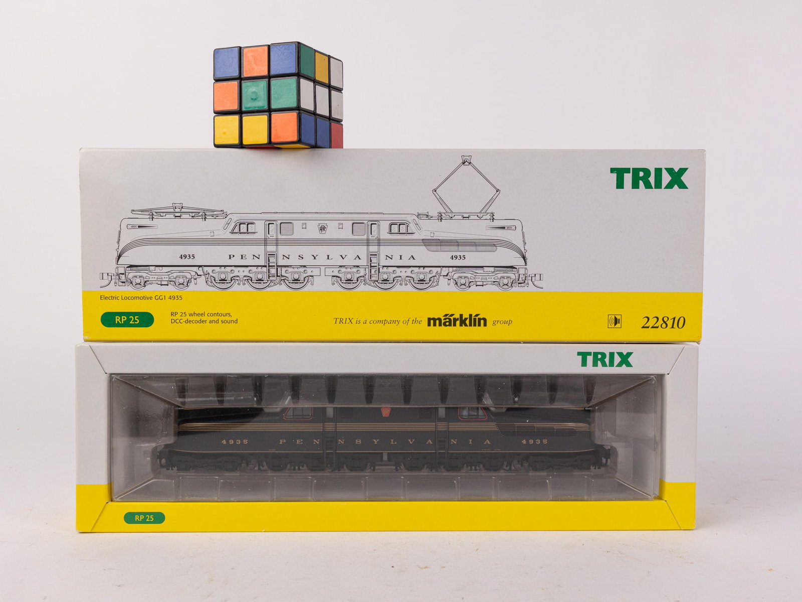 Trix Electric Locomotive GG1 4953 Model #22810 - 2