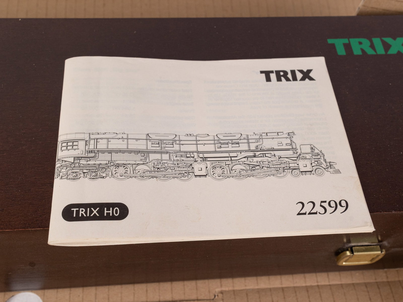 Trix Union Pacific Big Boy #4015 HO Scale Locomotive & Tender, Model #22599 - 5