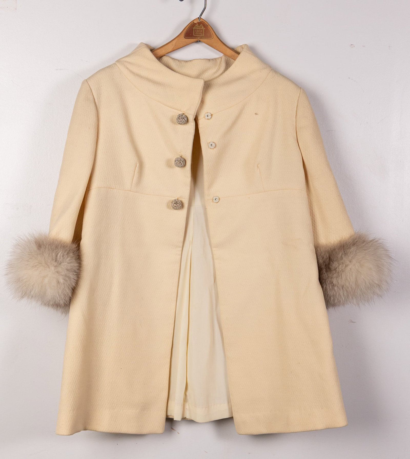 Vintage 1960s Fur Trimmed Women's Fur Coat: Vintage 1960s Fur Trimmed Women's Fur Coat Literature Brooks Auction – Online Auction Terms & Conditions Contact: (856) 694-2960 | info@brooks.auction READ BEFORE YOU BID: We want you to feel co