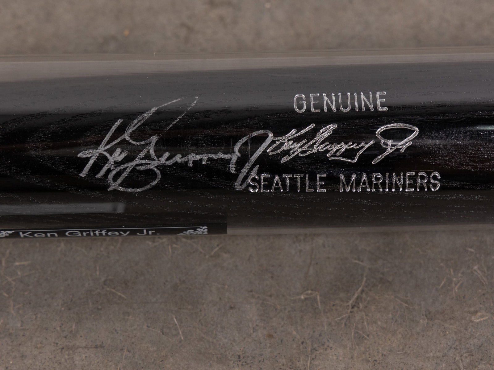 Ken Griffey Jr. Signed Baseball Bat - 2