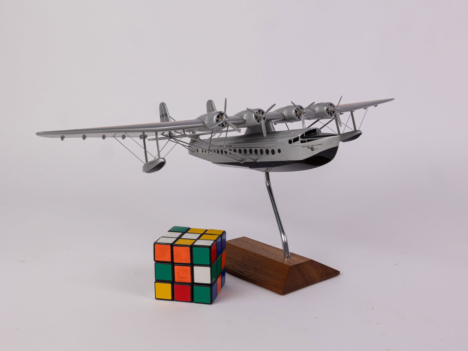 Pan American Clipper NC-16734 Model Airplane - 2