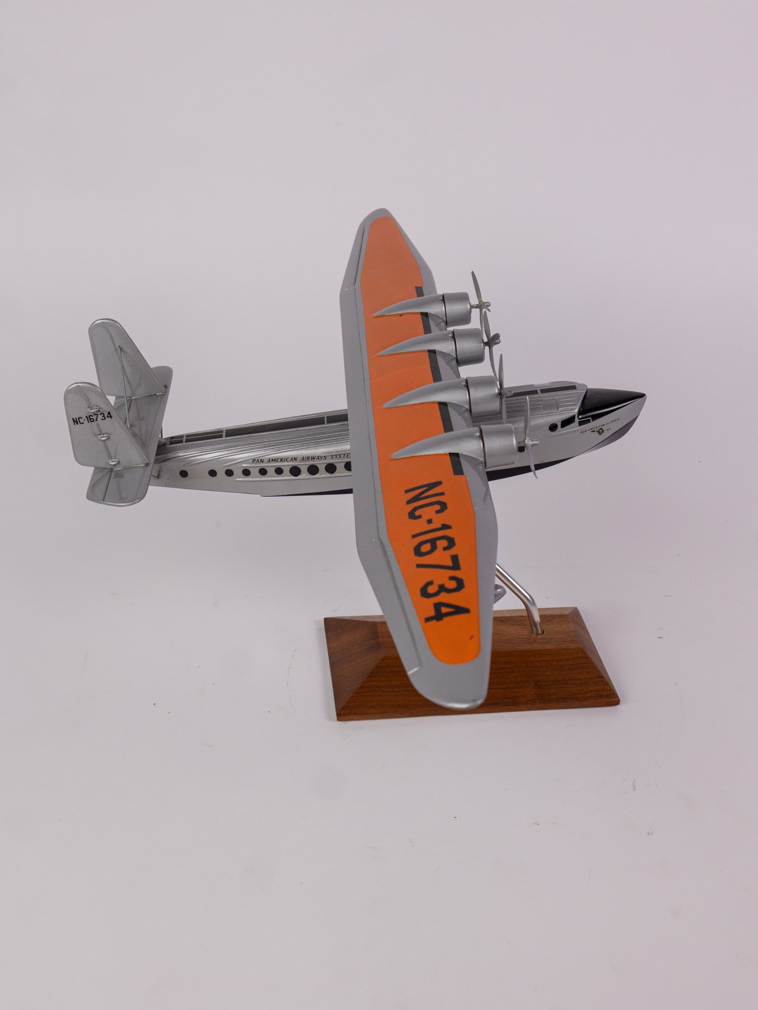 Pan American Clipper NC-16734 Model Airplane - 4