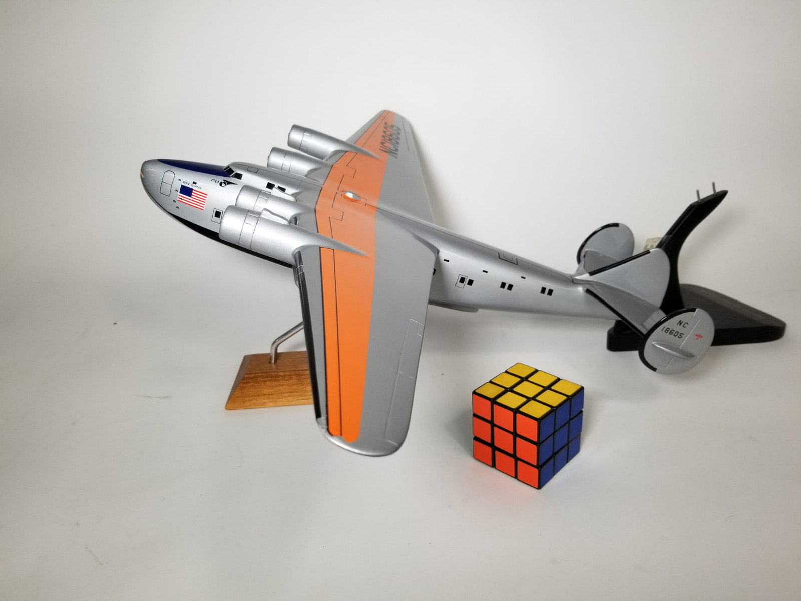 Pan American Airways Dixie Clipper NC18605 Model Airplane - 2