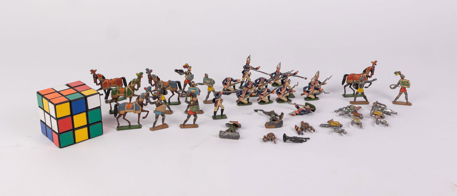 Early 20th Century Vintage Lead Figurines of Medieval Knights, French Soldiers - 2