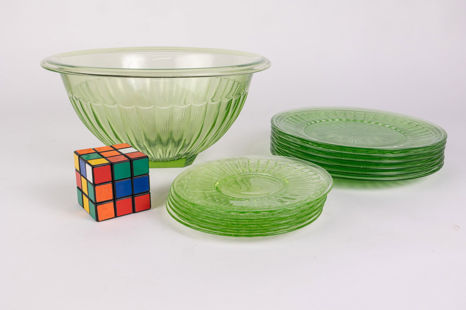 Assortment of Uranium Depression Glassware ft. Mixing Bowl - 2
