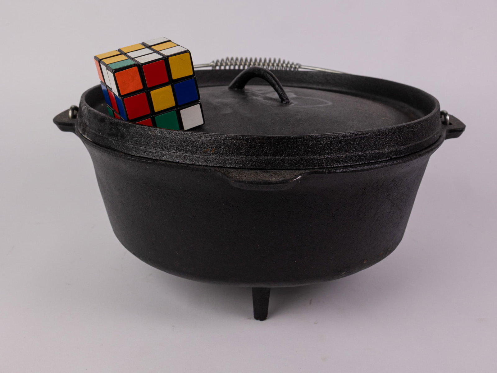 Large Cast Iron Pot with Lid - 2