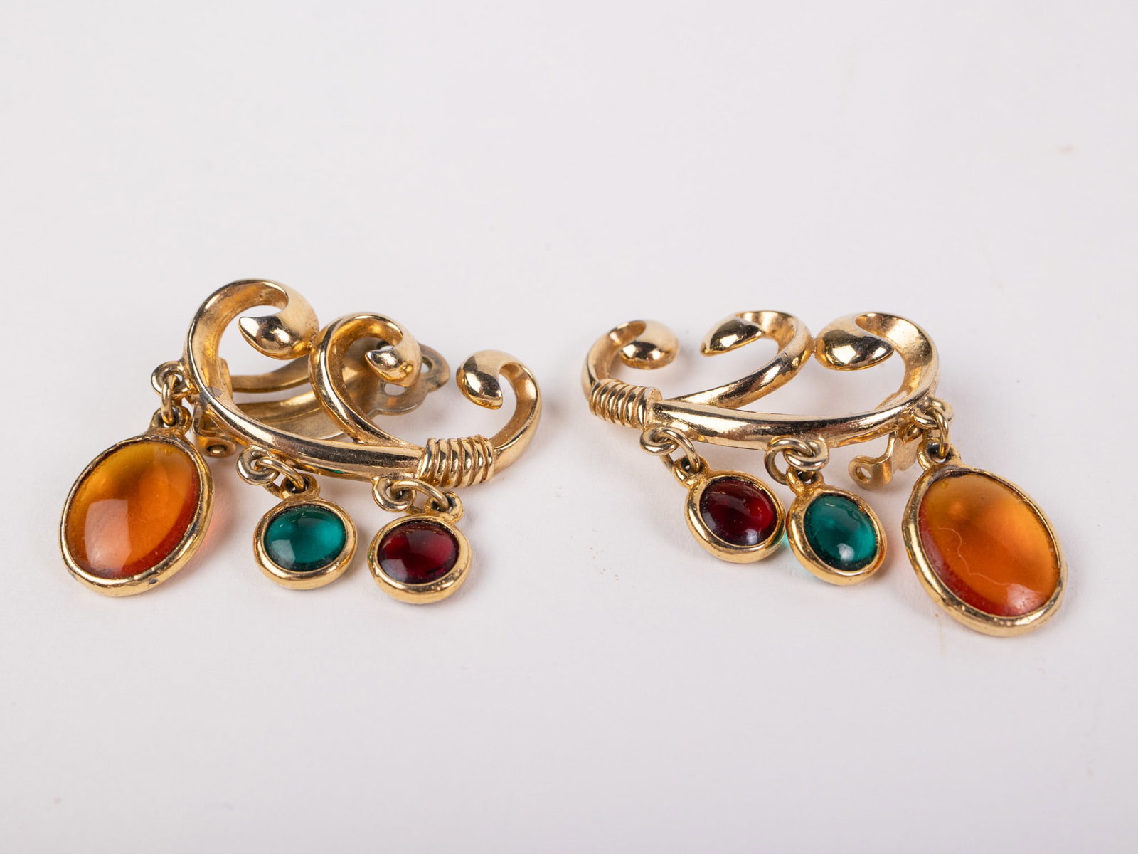 Vintage Schiaparelli Gold-Tone Clip-on Earrings - 2