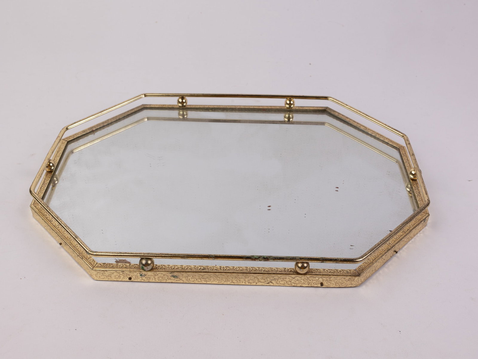 Vintage Gold-Tone Mirrored Vanity Tray: Vintage Gold-Tone Mirrored Vanity Tray Size 9" x 13" Literature Brooks Auction – Online Auction Terms & Conditions Contact: (856) 694-2960 | info@brooks.auction READ BEFORE YOU BID: We w