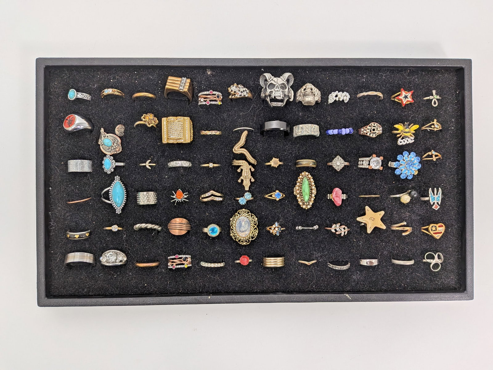 70+ Assorted Costume Jewelry Rings: 70+ Assorted Costume Jewelry Rings Literature Brooks Auction – Online Auction Terms & Conditions Contact: (856) 694-2960 | info@brooks.auction READ BEFORE YOU BID: We want you to feel confident