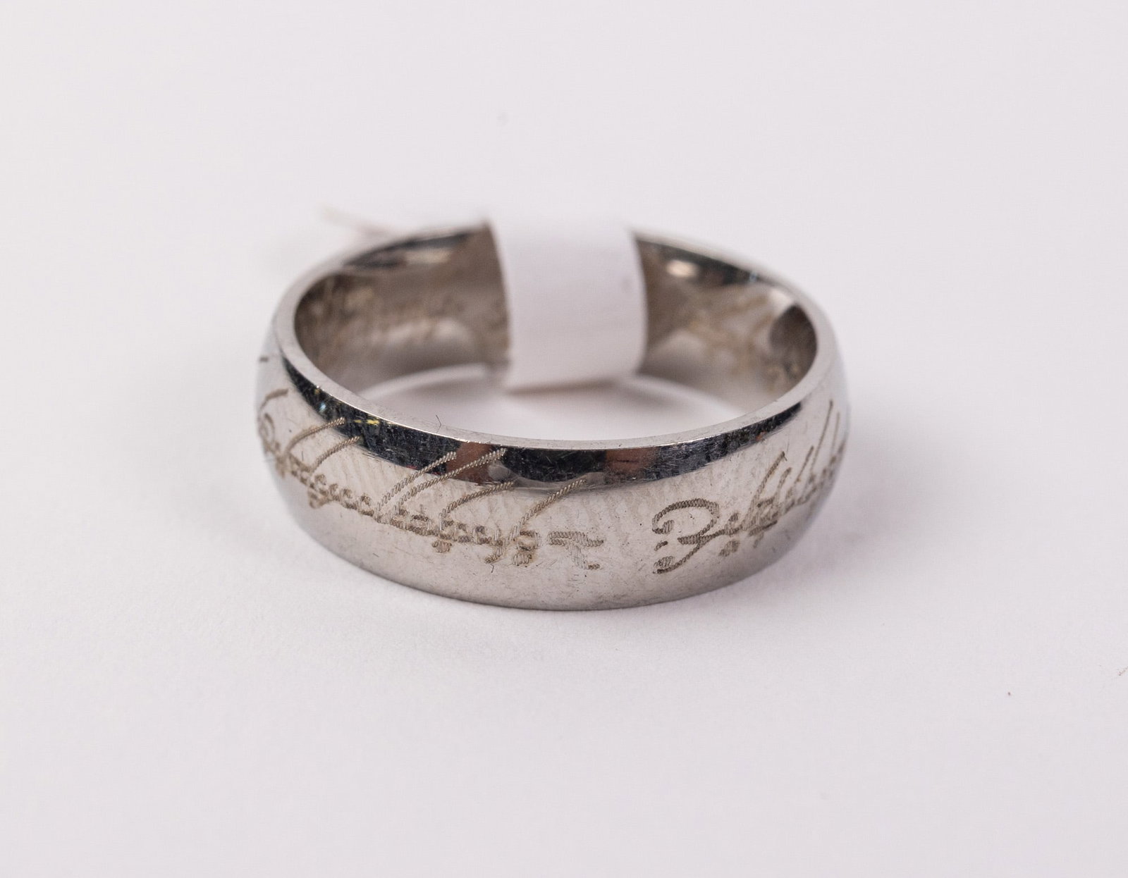 LOTR "Lord of the Rings" Ring: Size 7 Literature Brooks Auction – Online Auction Terms & Conditions Contact: (856) 694-2960 | info@brooks.auction READ BEFORE YOU BID: We want you to feel confident when bidding. Please take