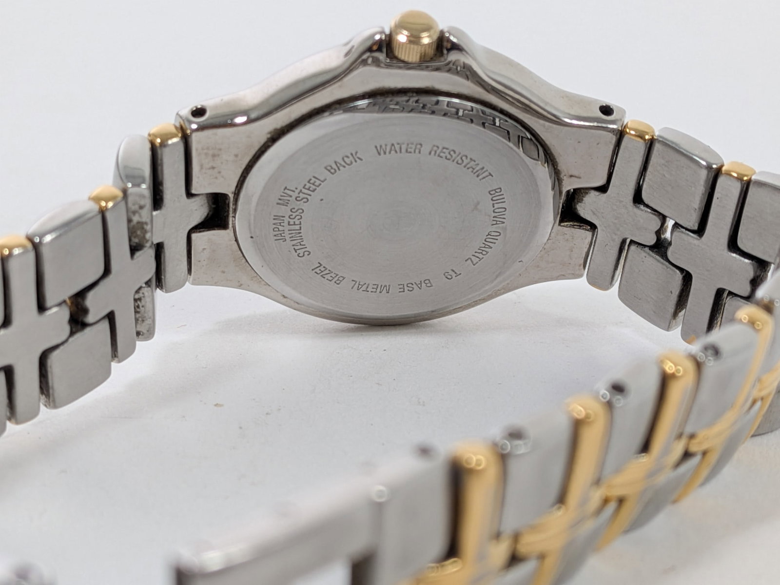 Vintage Bulova Two-Tone Dress Watch with White Dial w/ Date Indicator - 4