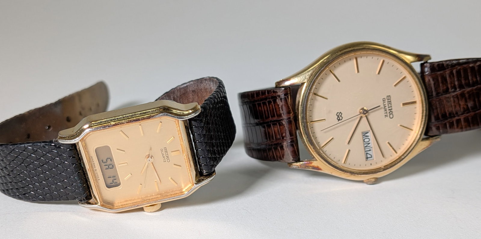 (2) Vintage Seiko Gold-Toned Wristwatches with Leather Straps: (2) Vintage Seiko Gold-Toned Wristwatches with Leather Straps Literature Brooks Auction – Online Auction Terms & Conditions Contact: (856) 694-2960 | info@brooks.auction READ BEFORE YOU BID: We