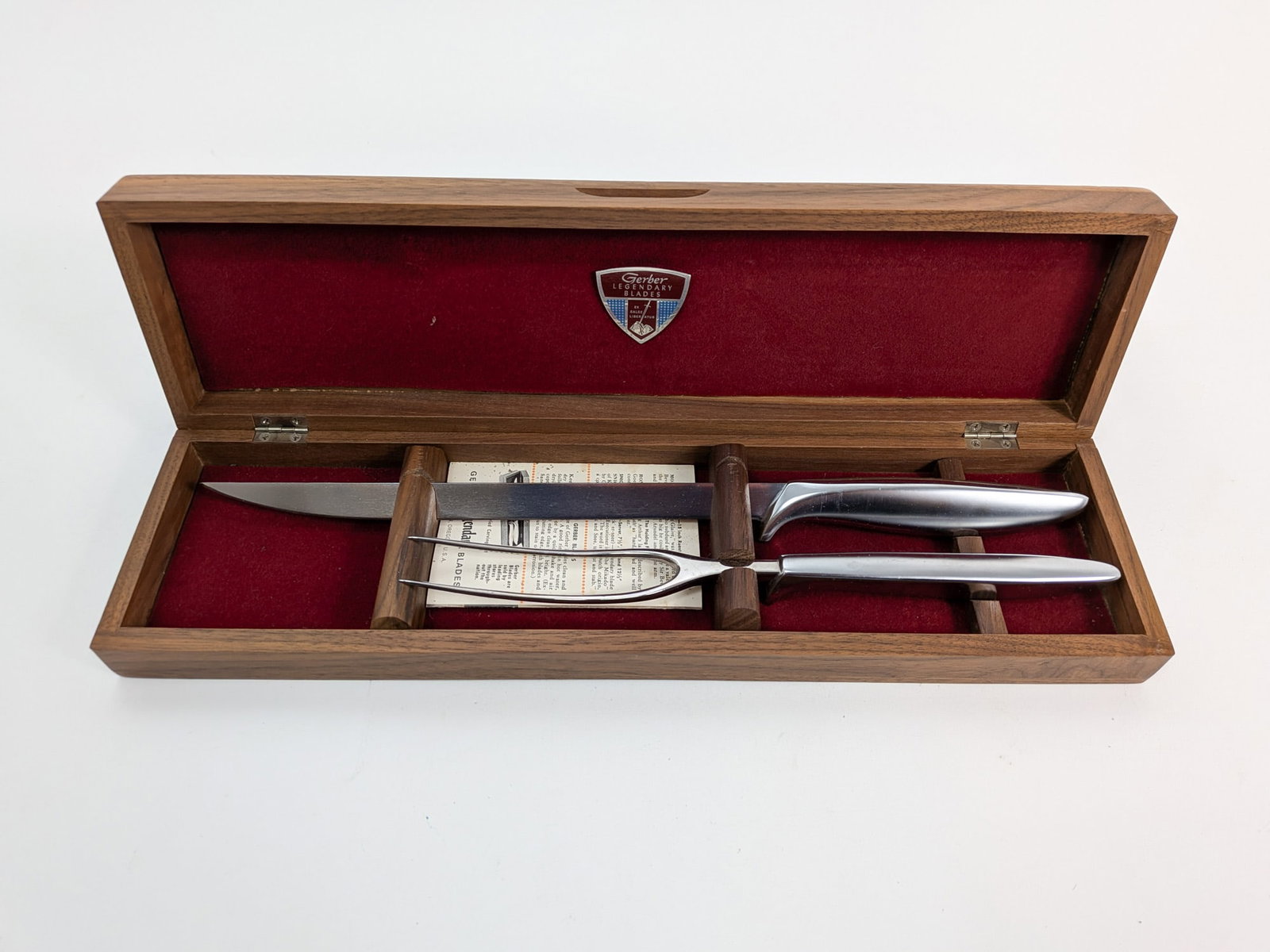 Vintage Gerber Carving Set in Walnut Case: Vintage Gerber Carving Set in Walnut Case Literature Brooks Auction – Online Auction Terms & Conditions Contact: (856) 694-2960 | info@brooks.auction READ BEFORE YOU BID: We want you to feel