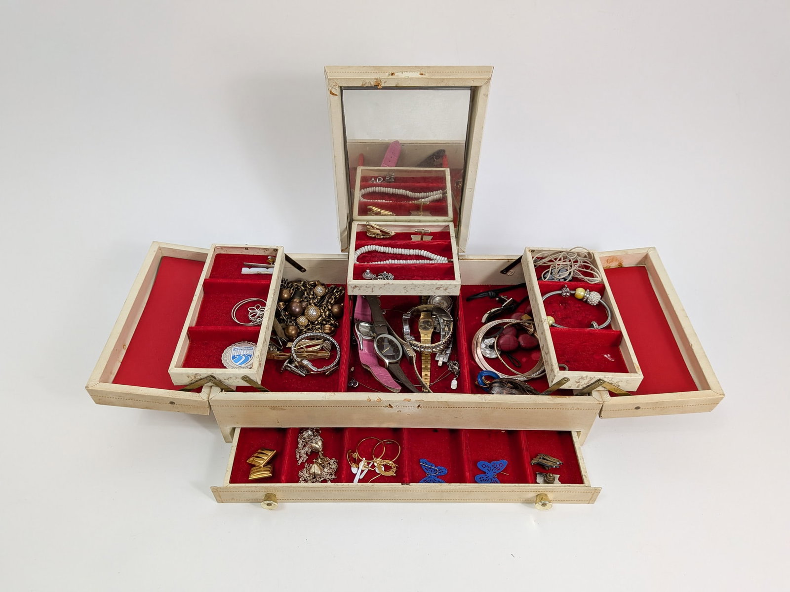 Vintage Jewelry Box and Contents - 2